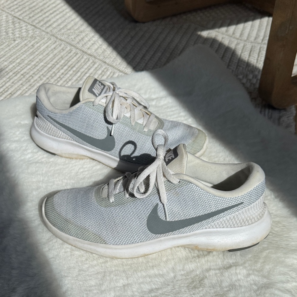 Nike Flex Experience RN 7 Women’s Running Gray/White